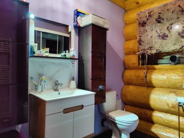 Sprzedam dom z bali na dużej działce w okolicy jeziora - Na sprzedaż  dom  : Brzeźniak