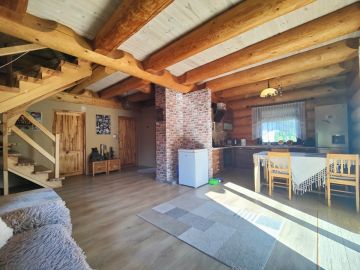 Sprzedam dom z bali na dużej działce w okolicy jeziora - Na sprzedaż  dom  : Brzeźniak