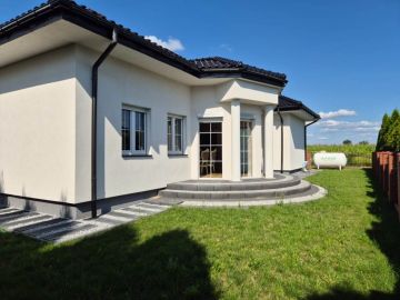 Nowoczesny, parterowy dom w spokojnej okolicy miasta, os. Pawłówek - Na sprzedaż  dom  : Konin