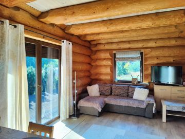 Sprzedam dom z bali na dużej działce w okolicy jeziora - Na sprzedaż  dom  : Brzeźniak