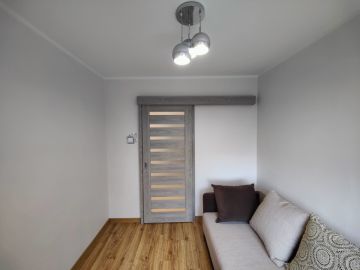 Do wynajęcia 2 pokoje, 1 piętro, umeblowane, po remoncie - Na wynajem  mieszkanie  : Konin