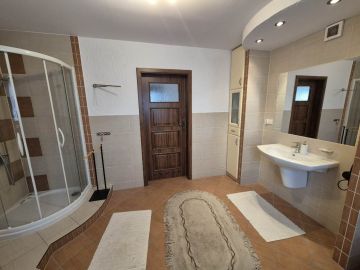 Przestronny dom pod miastem, piwnica, garaż, działka 1236m2 -Węglew - Na sprzedaż  dom  : Węglew