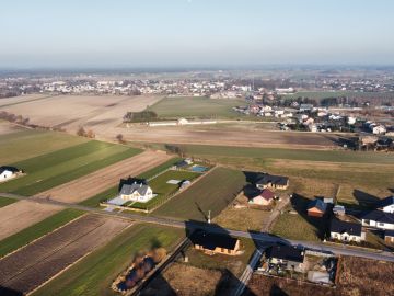 Na sprzedaż parterowy dom, spokojna okolica, obrzeża miasta - Na sprzedaż  dom  : Grabowa