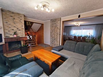 Sprzedam funkcjonalny i przestrzenny dom na osiedlu w Kłodawie - Na sprzedaż  dom  : Kłodawa