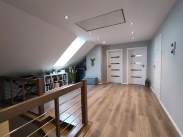 Nowoczesny dom, duża działka, dwustanowiskowy garaż, gm. Stare Miasto - Na sprzedaż  dom  : Janowice