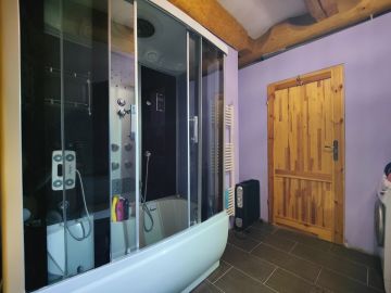 Sprzedam dom z bali na dużej działce w okolicy jeziora - Na sprzedaż  dom  : Brzeźniak