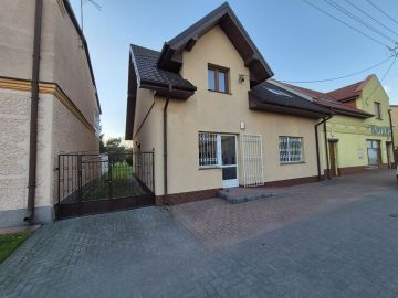 Sprzedam dom z możliwością prowadzenia działalności gospodarczej-Kramsk - Na sprzedaż  dom  , handlowy : Kramsk