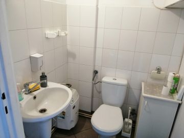 Do wynajęcia lokal na parterze, os. Zatorze - Na wynajem  lokal: usługowy  , biurowy : Konin