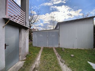 Sprzedam dom w zabudowie bliźniaczej, w dobrej lokalizacji - Na sprzedaż  dom  : Władysławów