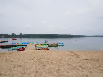 Sprzedam działki w pobliżu plaży nad Jeziorem Budzisławskim - Na sprzedaż  działka rekreacyjna  : Tręby Stare