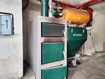 Sprzedam dom z bali na dużej działce w okolicy jeziora - Na sprzedaż  dom  : Brzeźniak