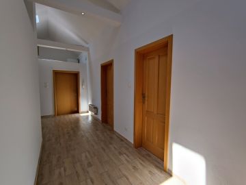 Przestrzenne, komfortowe i nietuzinkowe mieszkanie w centrum Konina - Na sprzedaż  mieszkanie  : Konin