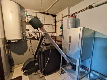 Sprzedam funkcjonalny i przestrzenny dom na osiedlu w Kłodawie - Na sprzedaż  dom  : Kłodawa