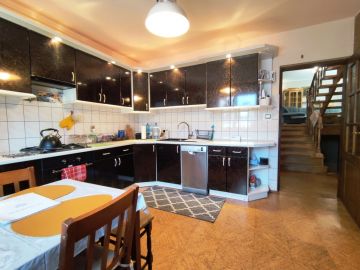 Sprzedam funkcjonalny i przestrzenny dom na osiedlu w Kłodawie - Na sprzedaż  dom  : Kłodawa