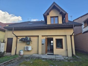 Sprzedam dom z możliwością prowadzenia działalności gospodarczej-Kramsk - Na sprzedaż  dom  , handlowy : Kramsk