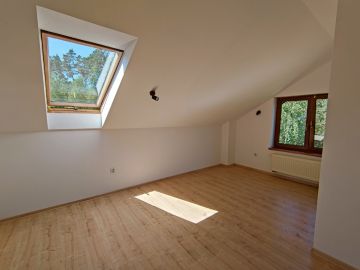 Przestrzenny dom o wyrafinowanym kształcie i wnętrzu-Powiercie gm. Koło - Na sprzedaż  dom  : Powiercie